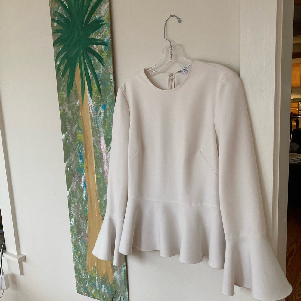 Elizabeth and James Original blouse code 38846317KL.  Minimalist elegance.
